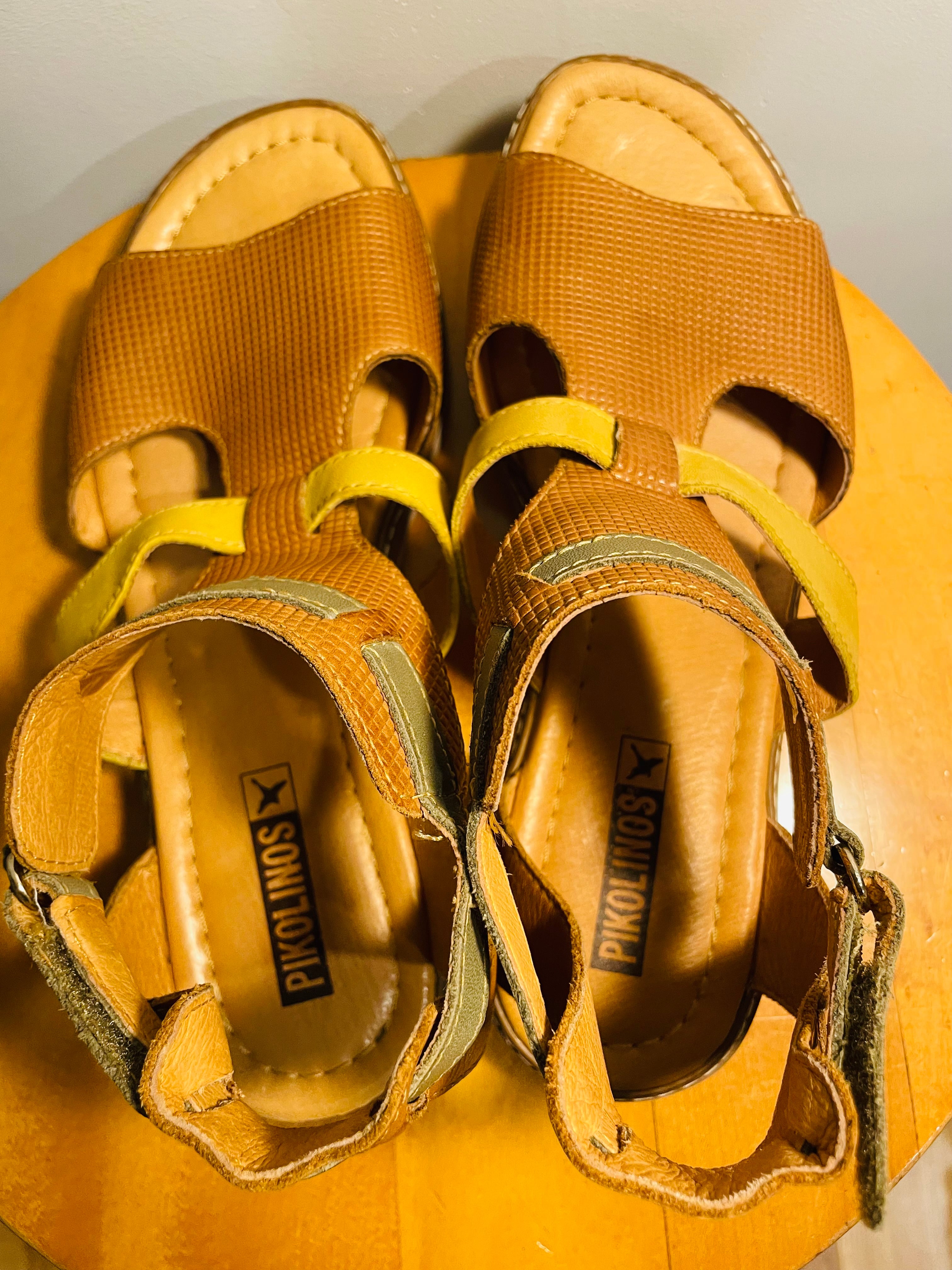 Sandales cuir beige et jaune / Pikolinos / taille 7 femme