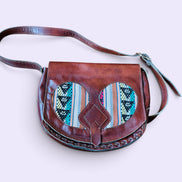 Sacoche cuir et broderie western