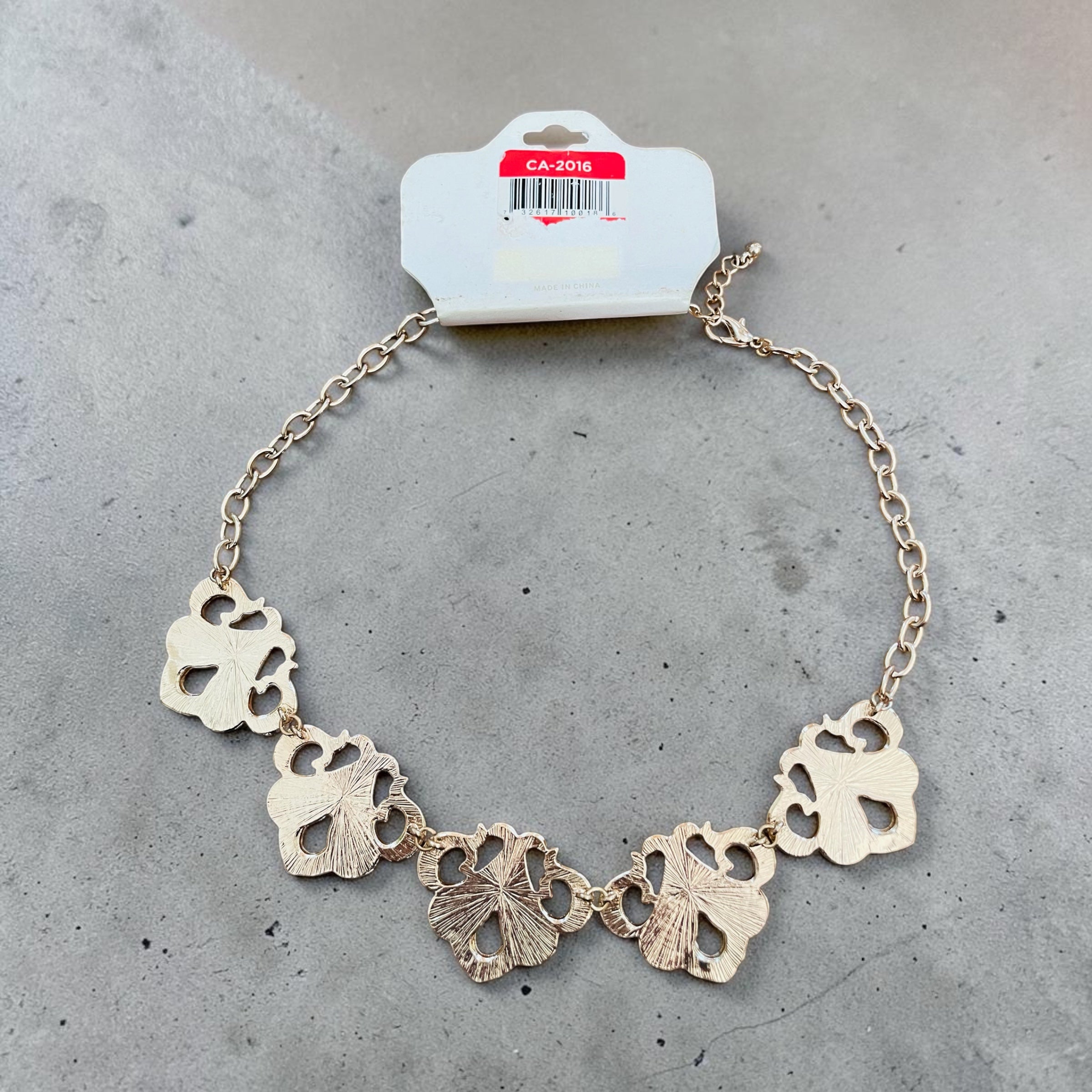 Collier arabesques bleues