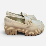 Souliers beige / Steve Madden / taille 6