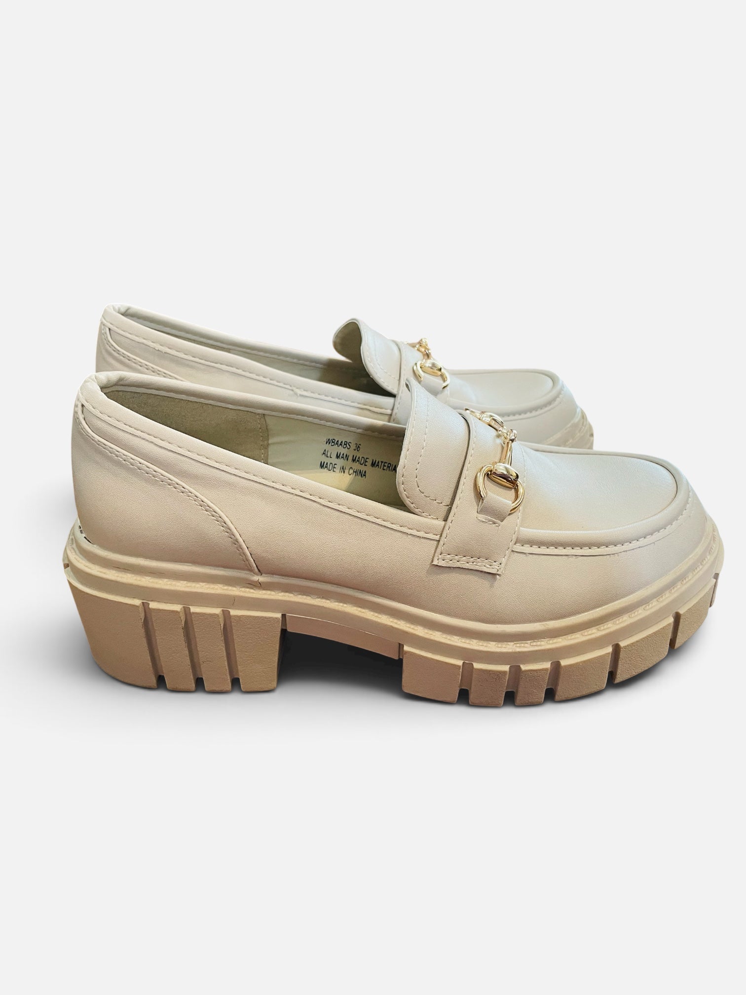 Souliers beige / Steve Madden / taille 6