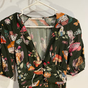 Robe verte motifs champignons, manches courtes bouffantes / Lez a Lez / Taille small