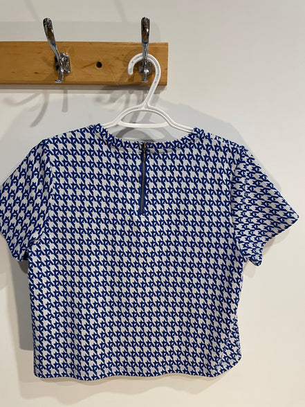 Chandail manches courtes, motifs géométriques bleus et blancs - Twik Simons - Taille Medium