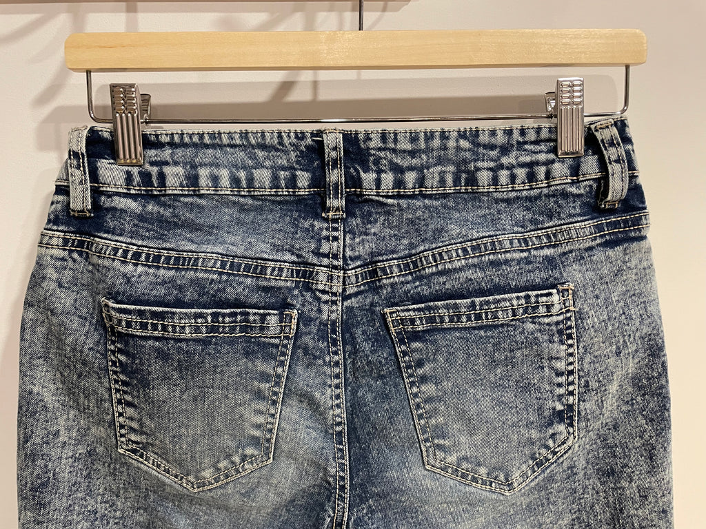 Jeans 3/4 broderies florales / aspect délavé / Suko Jeans / taille 4