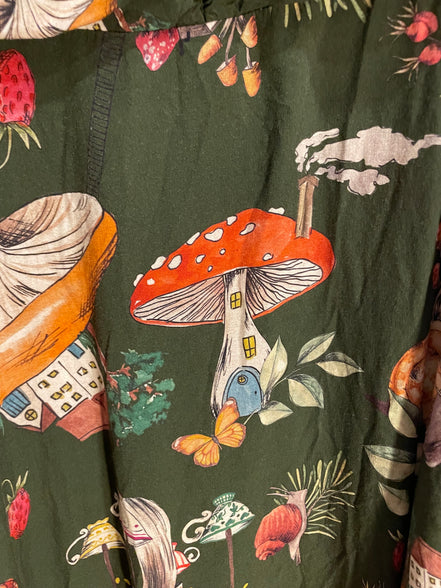 Robe verte motifs champignons, manches courtes bouffantes / Lez a Lez / Taille small