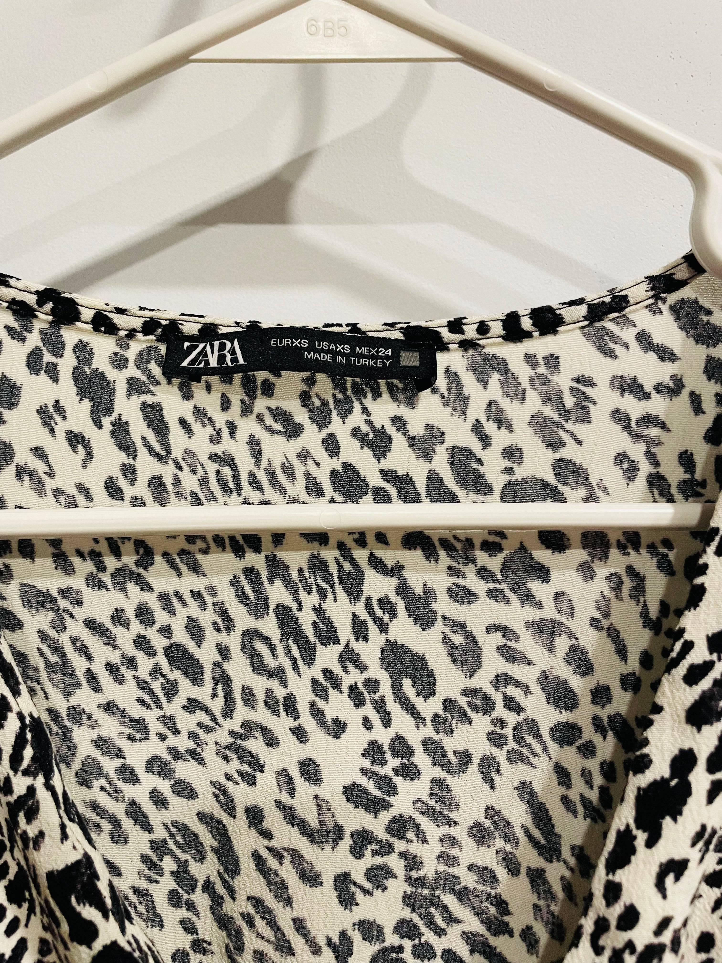 Robe courte motif léopard - Zara - taille XS