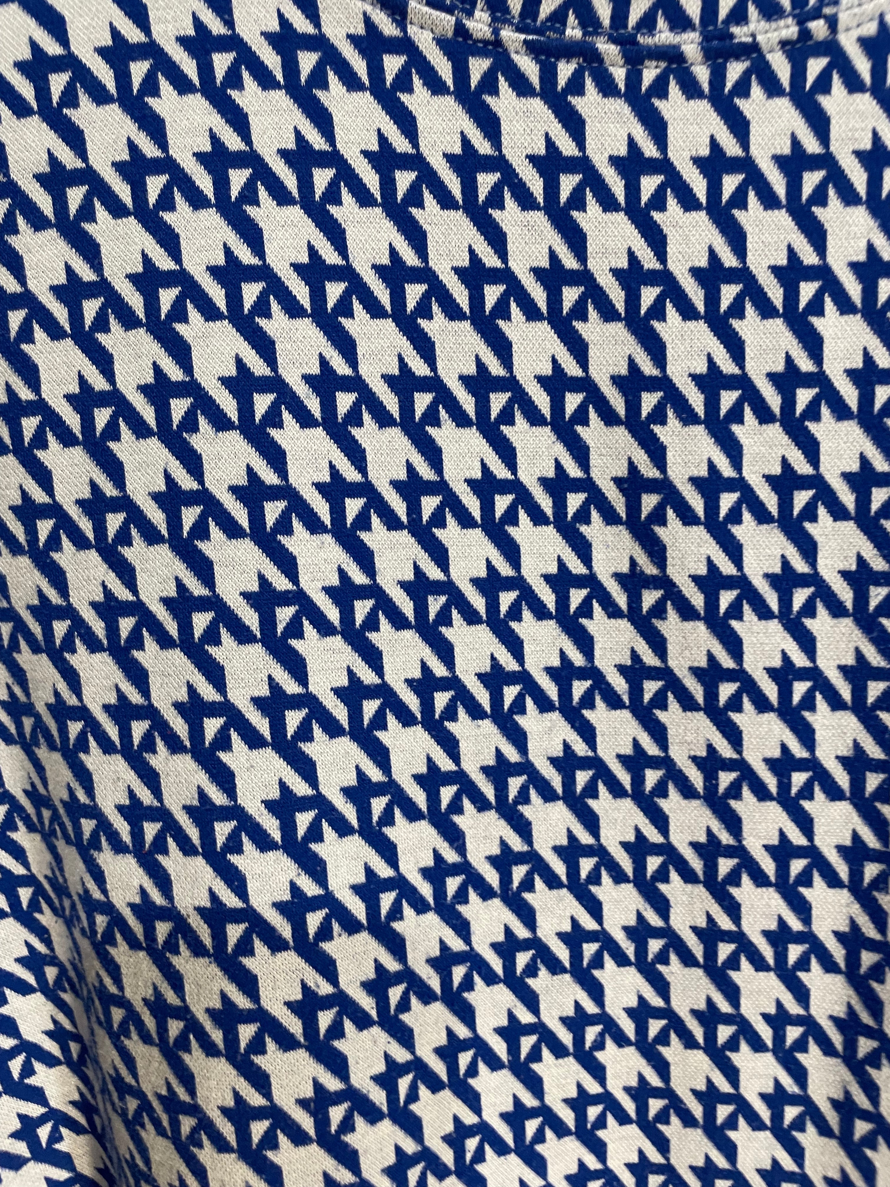 Chandail manches courtes, motifs géométriques bleus et blancs - Twik Simons - Taille Medium
