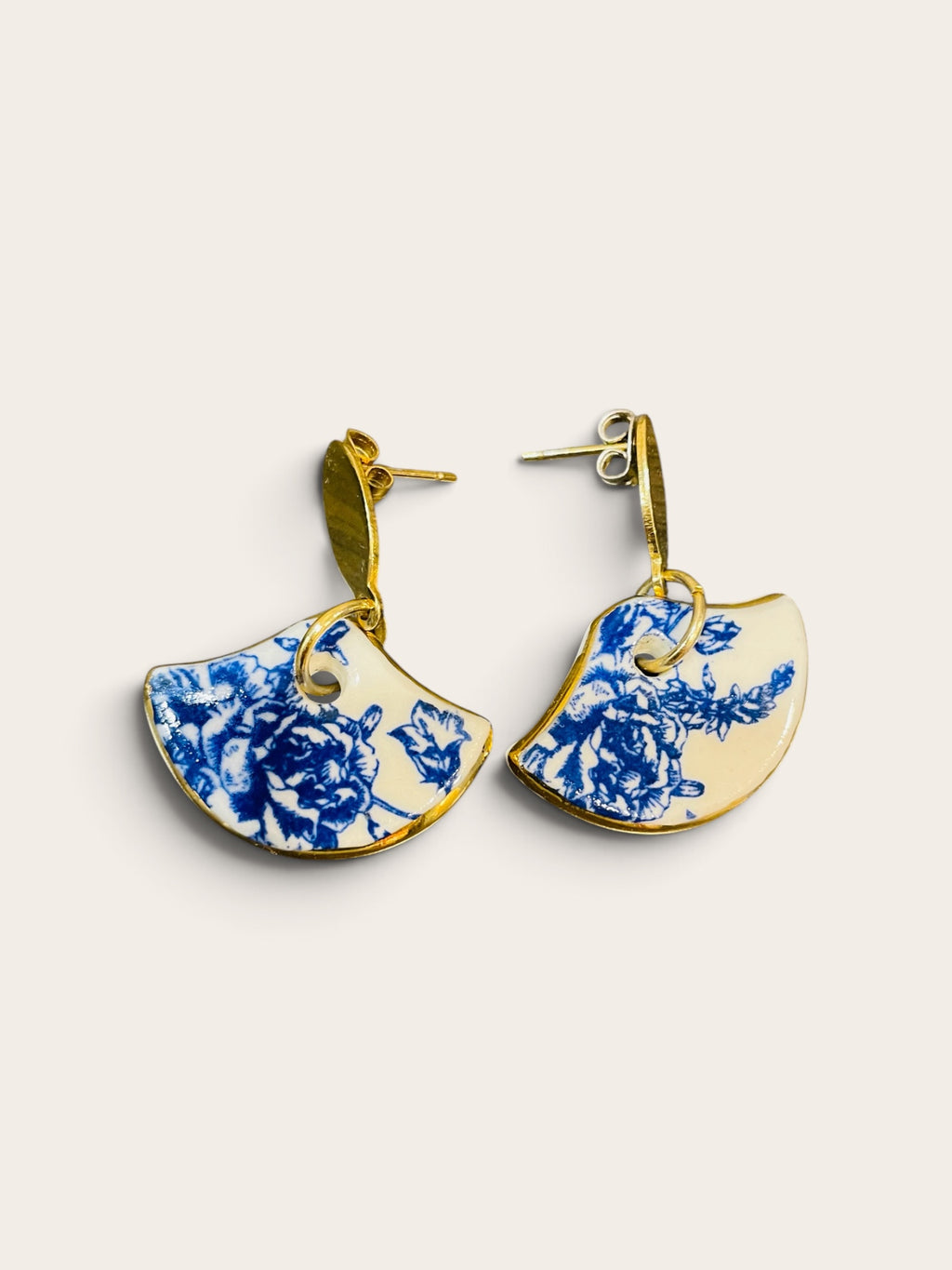 Boucles d’oreilles bleue et blanches : Lili and Trotro