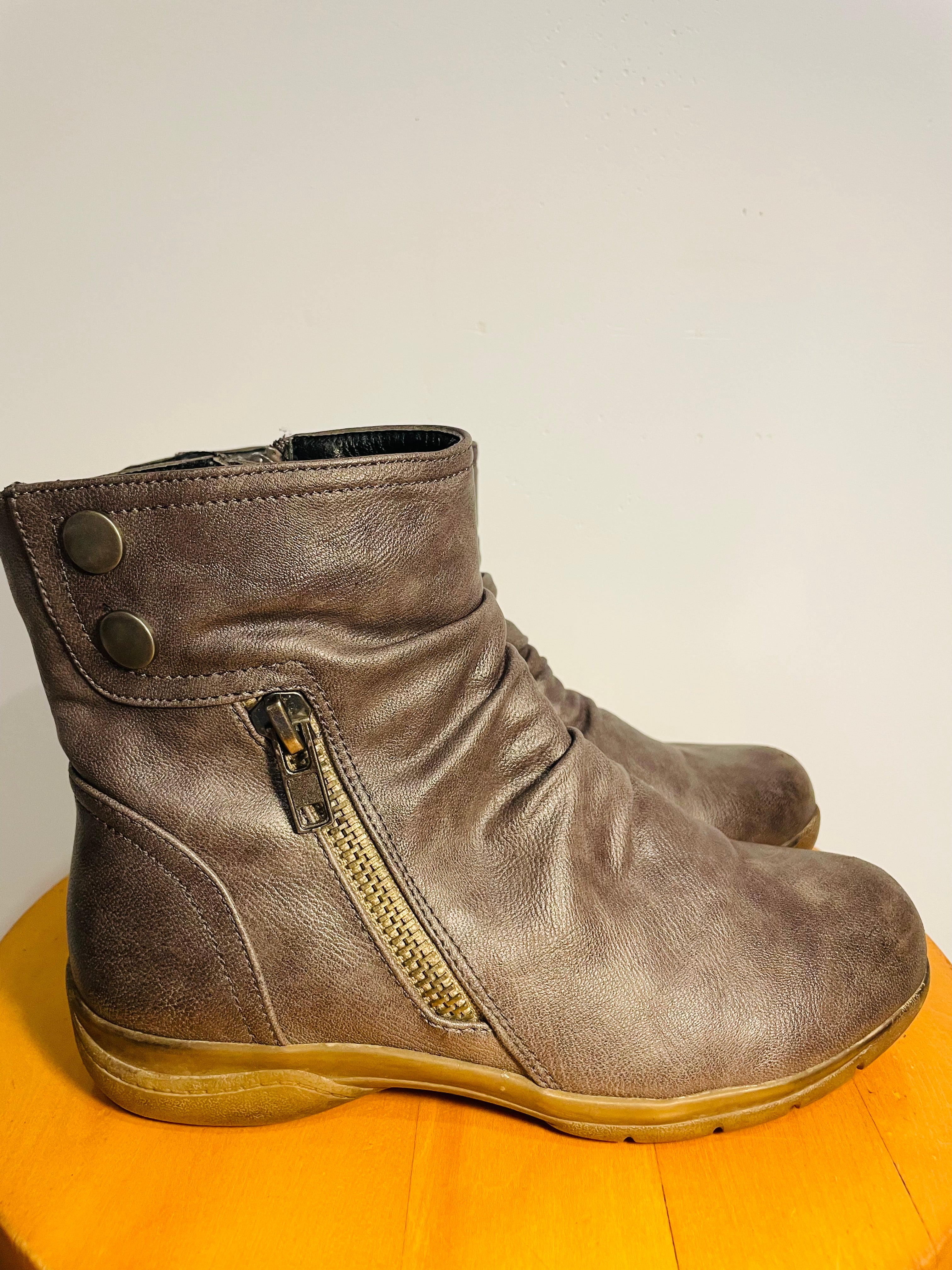 Bottes courtes cuir brun / Perfecto / taille 7 femme