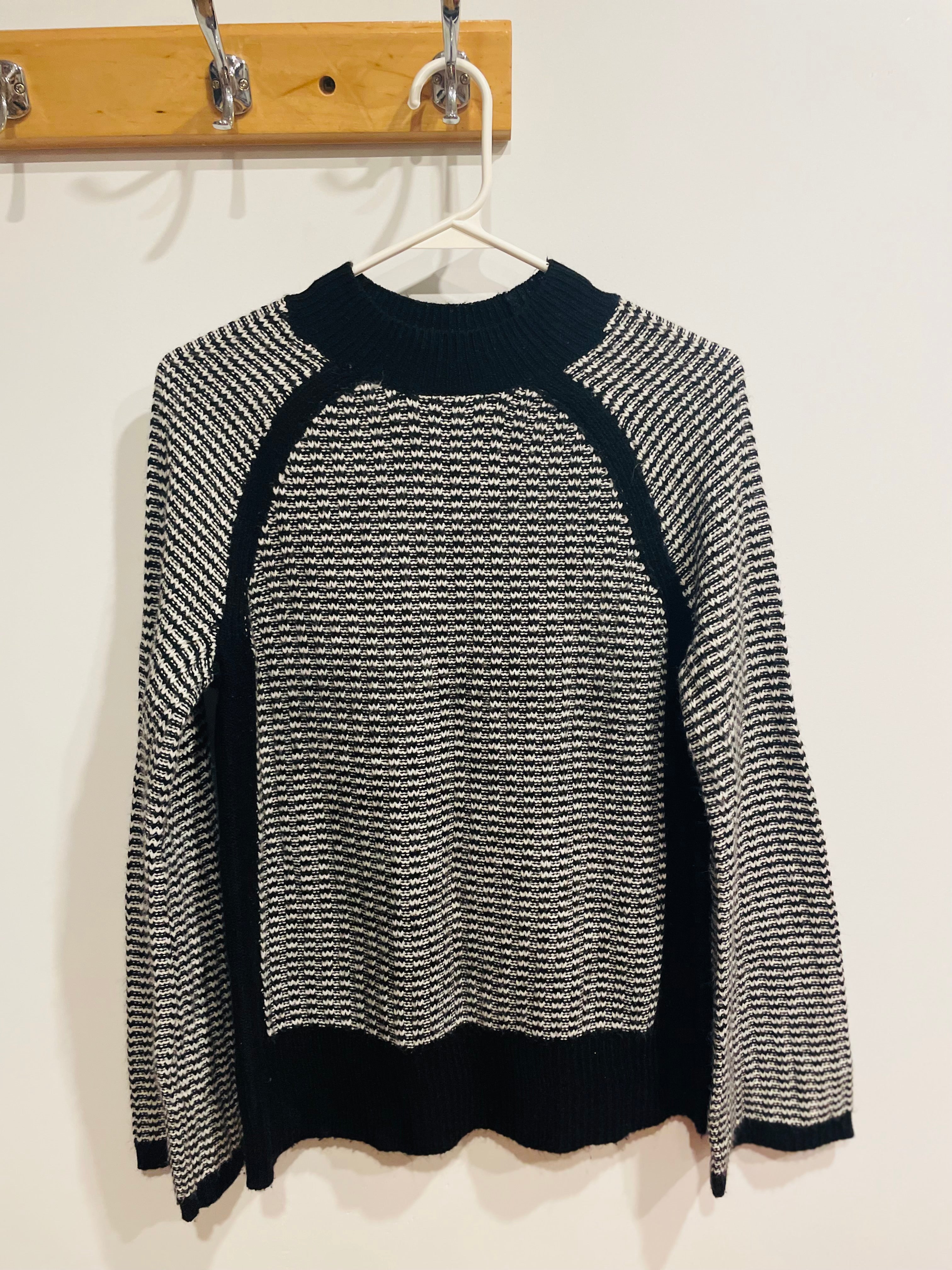 Chandail tricot manches longues noire et blanc - Liz Clairborne - Taille Medium