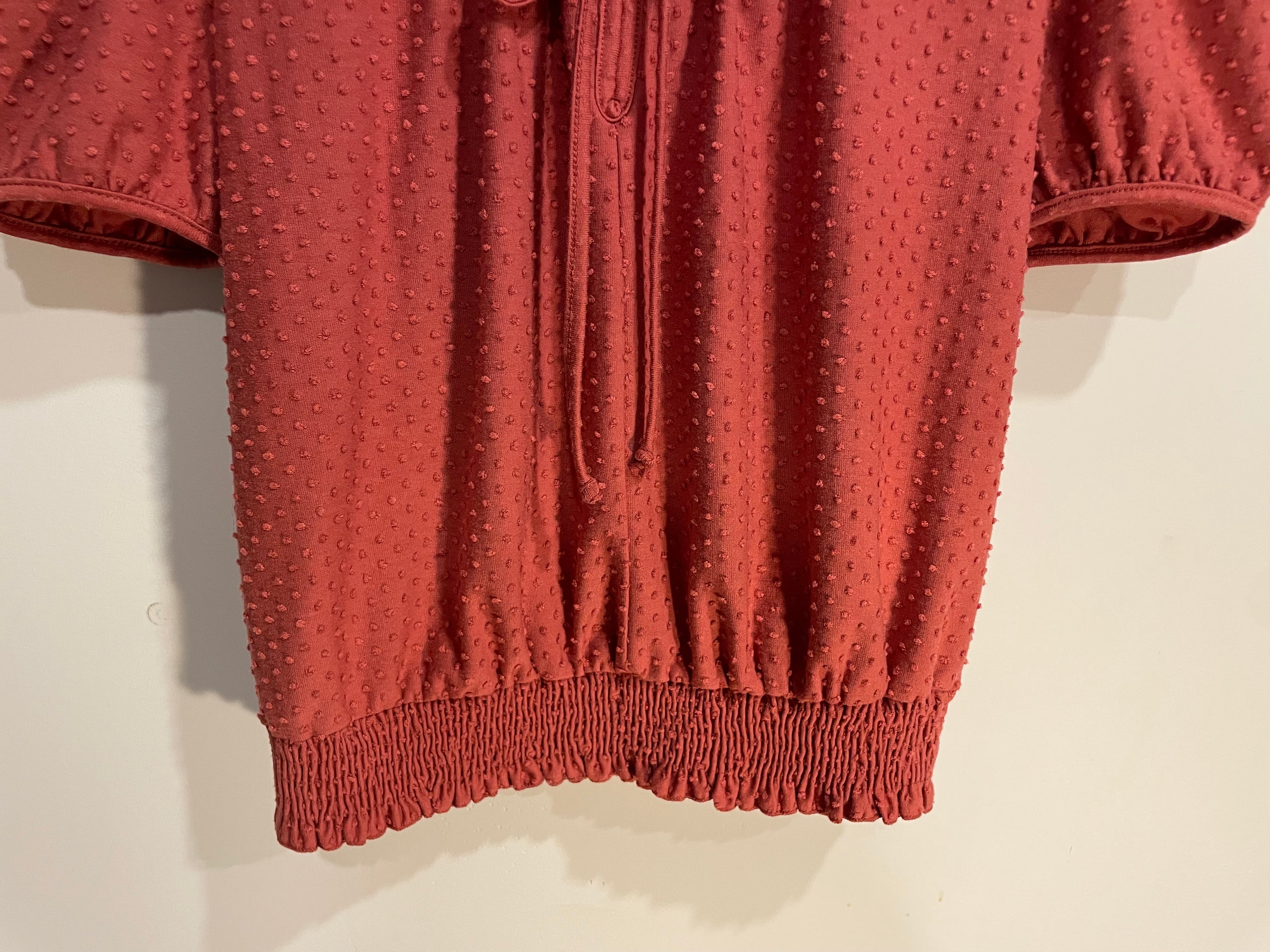 Chandail manches courtes rose texturé picots - W5 - Taille Small
