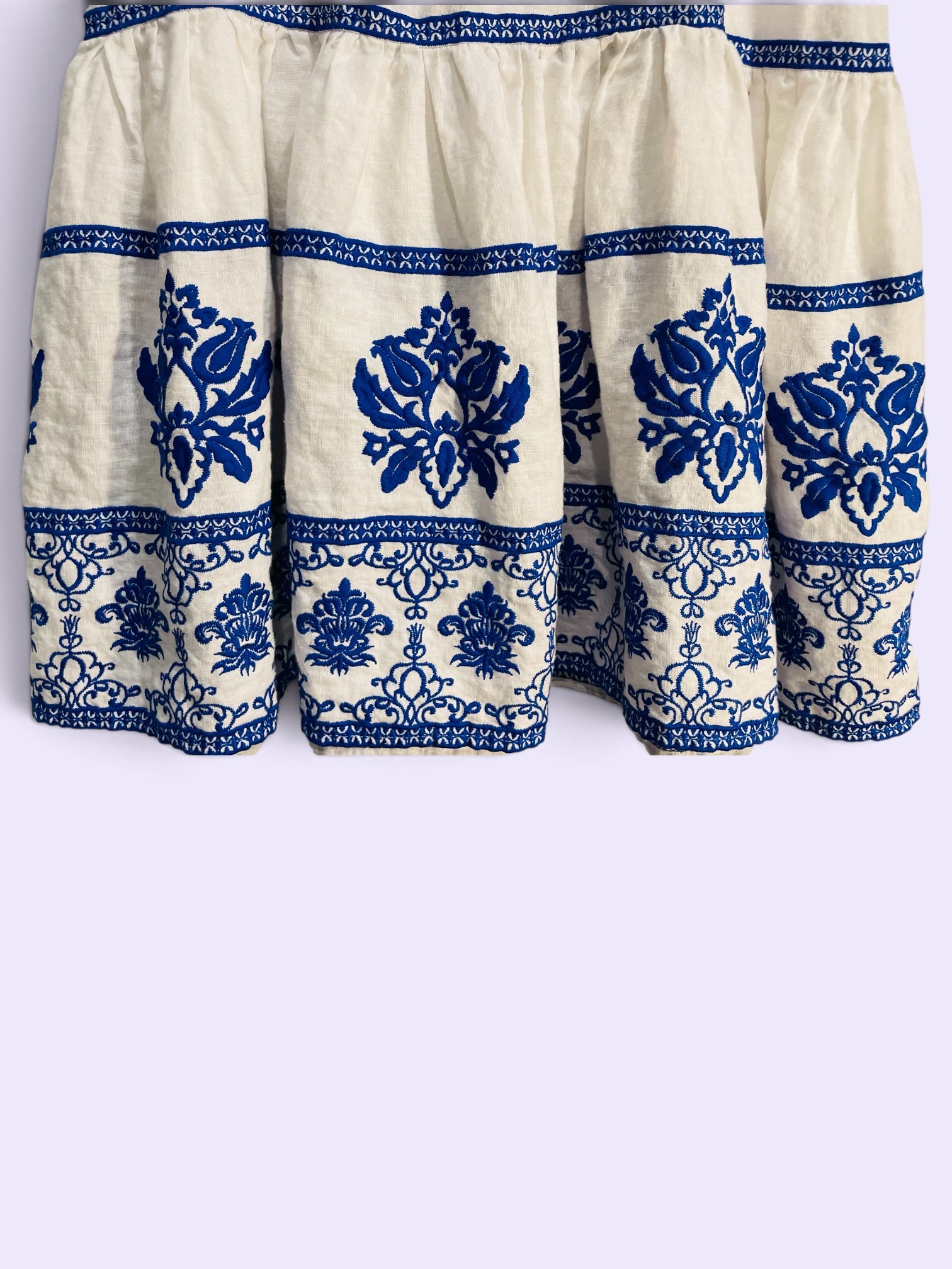 Jupe longue blanche broderies bleues / Zara / taille médium