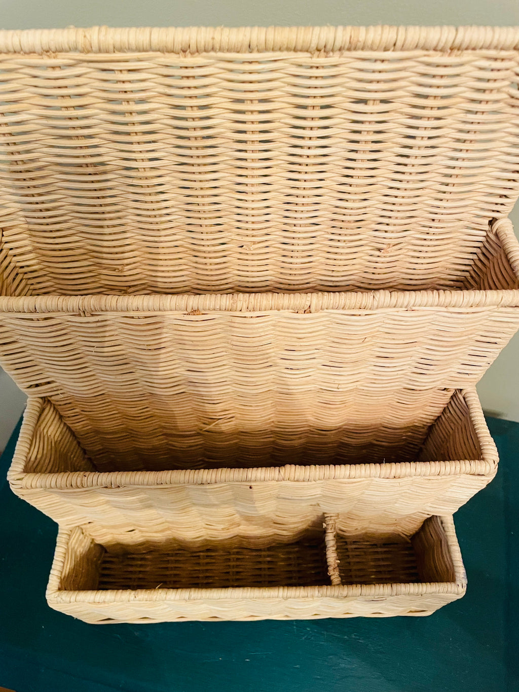 Organisateur en rotin