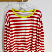 Chandail rayé blanc et rouge, manches et col jaune - Diosun - Taille Medium