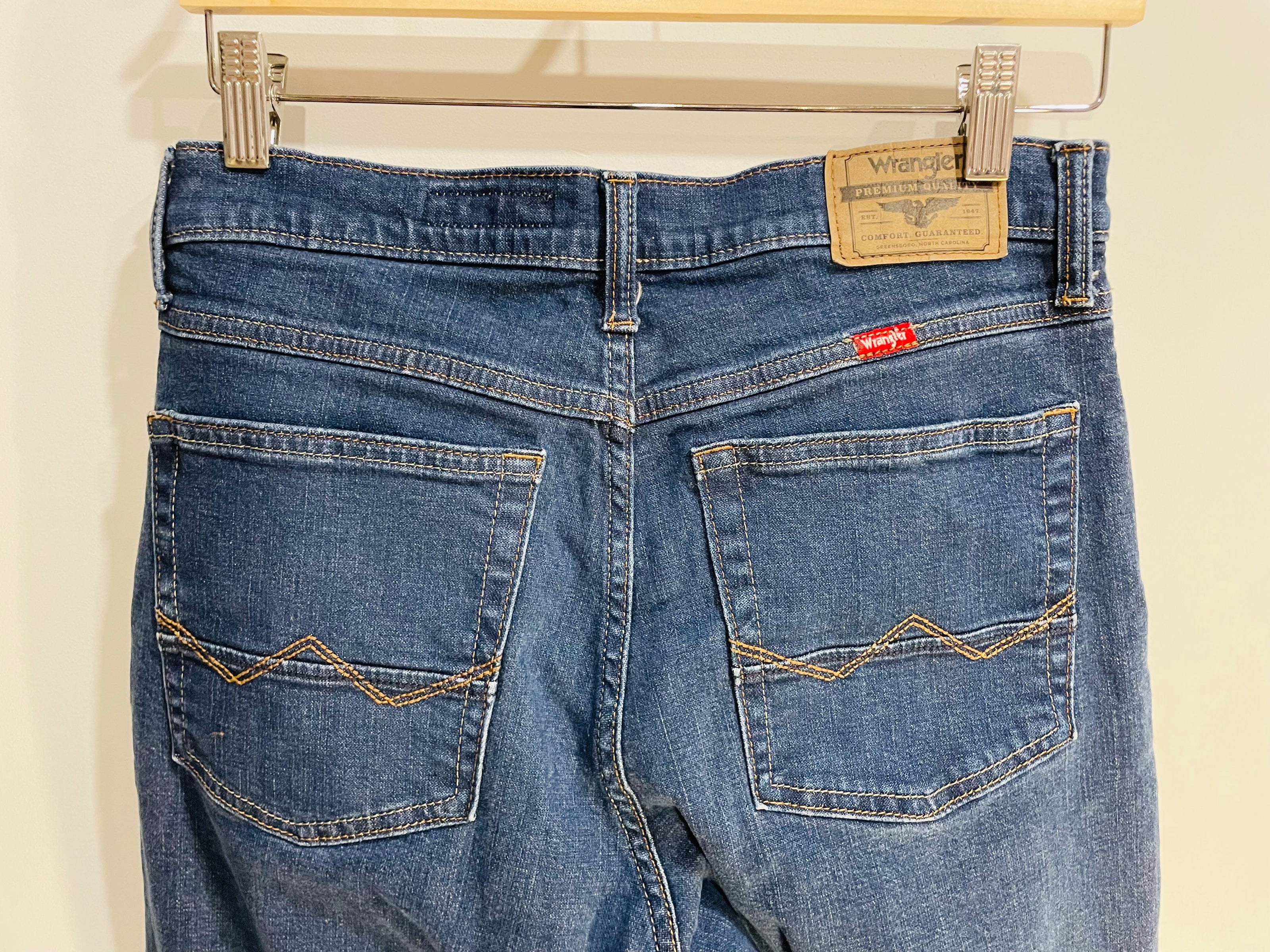 Jeans régular taper / Wrangler / Taille 30