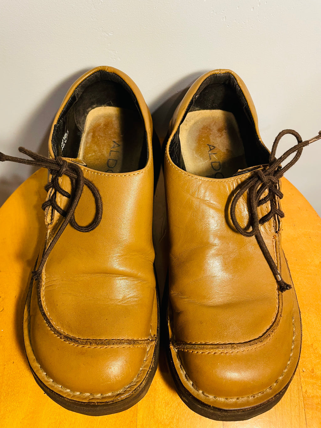 Soulier vintage cuir beige / Aldo / taille 6 femme