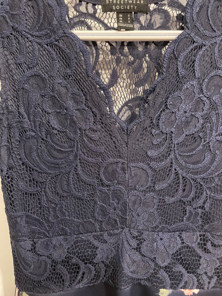 Robe courte fleurs & dentelles - Streetwear Society taille Small