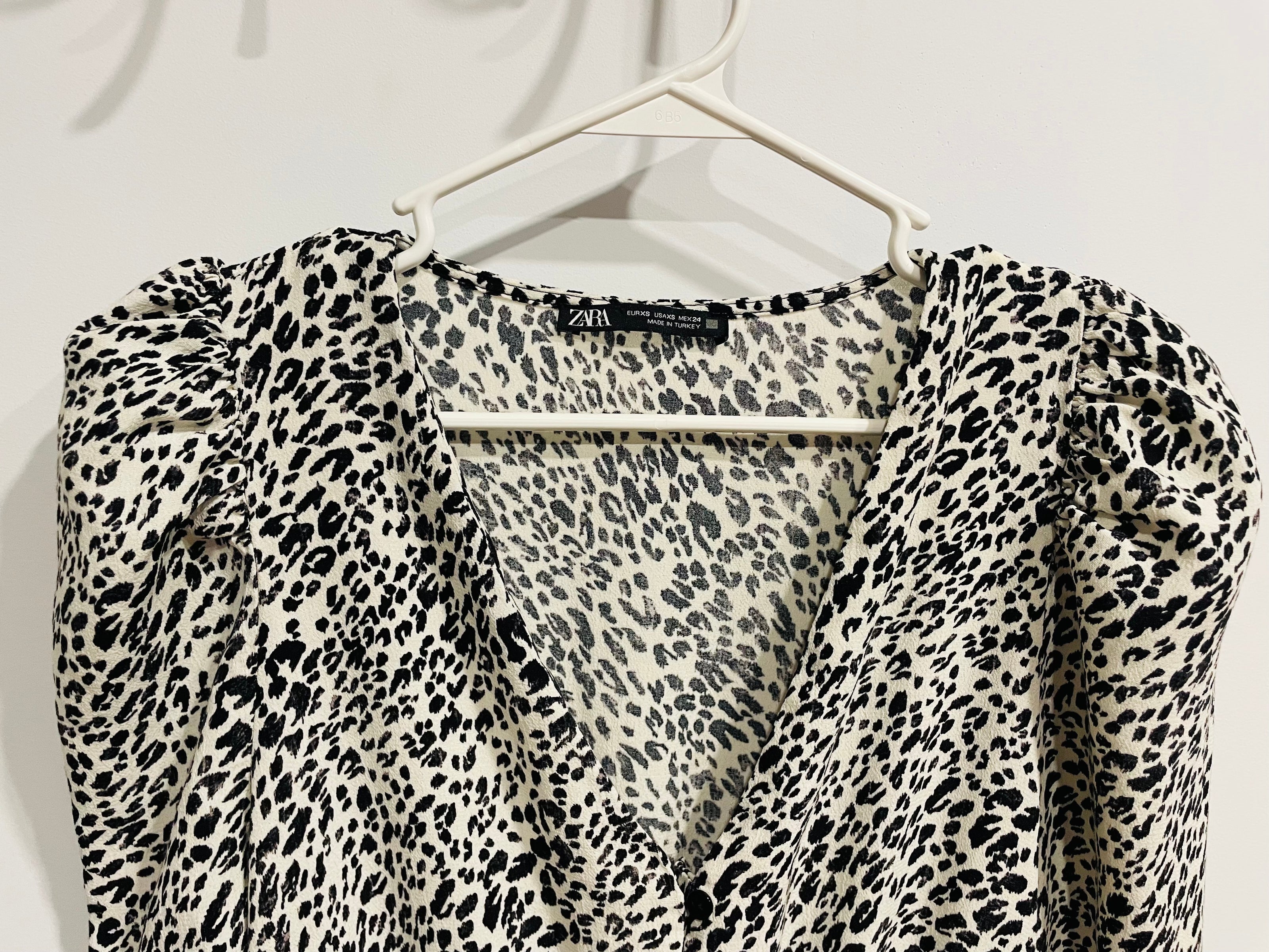Robe courte motif léopard - Zara - taille XS