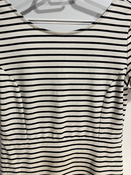 Robe rayée noire et blanche / Banana Republic / Taille 6p