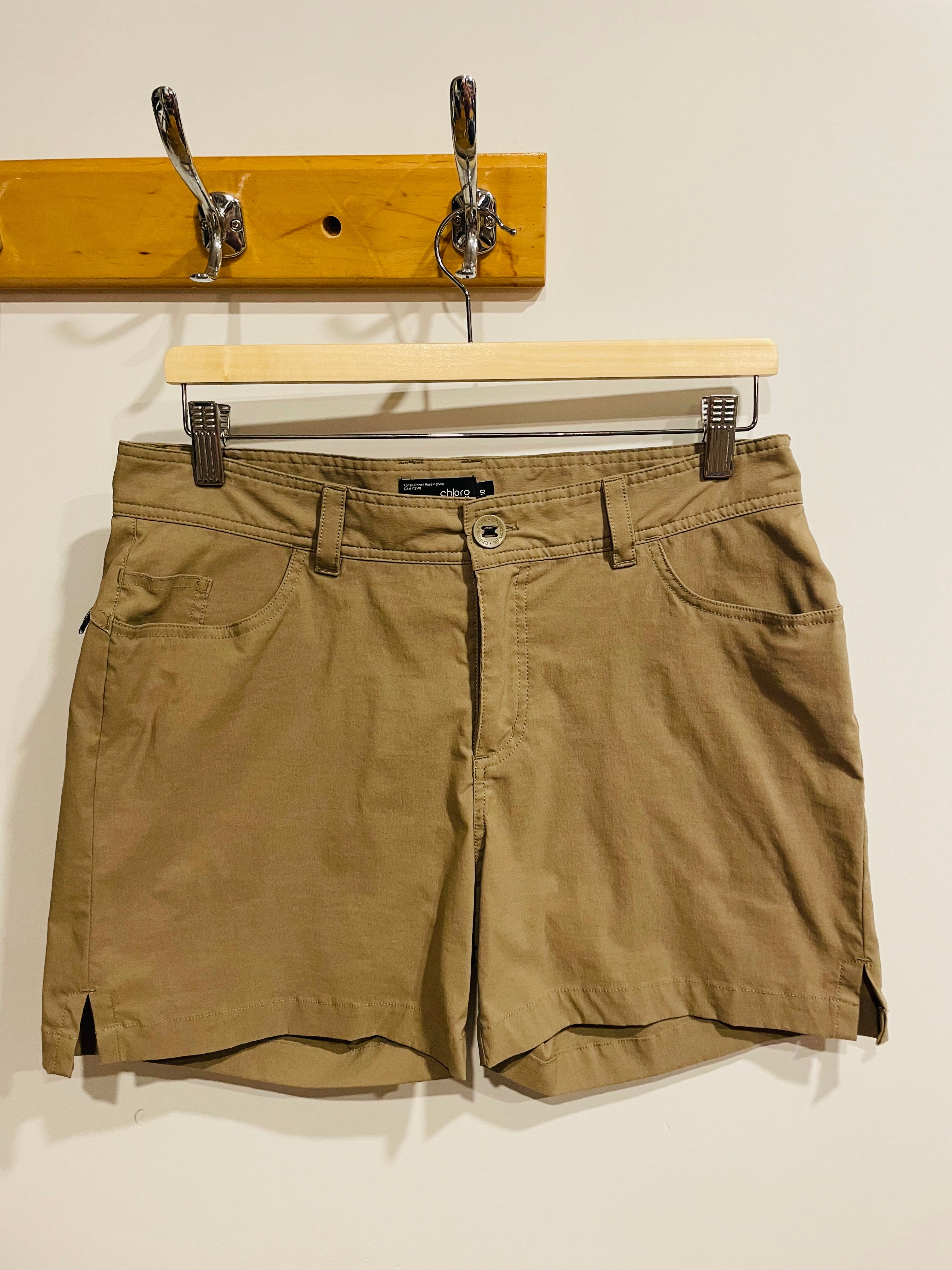 Short vert kaki - Chlorophylle - Taille 10