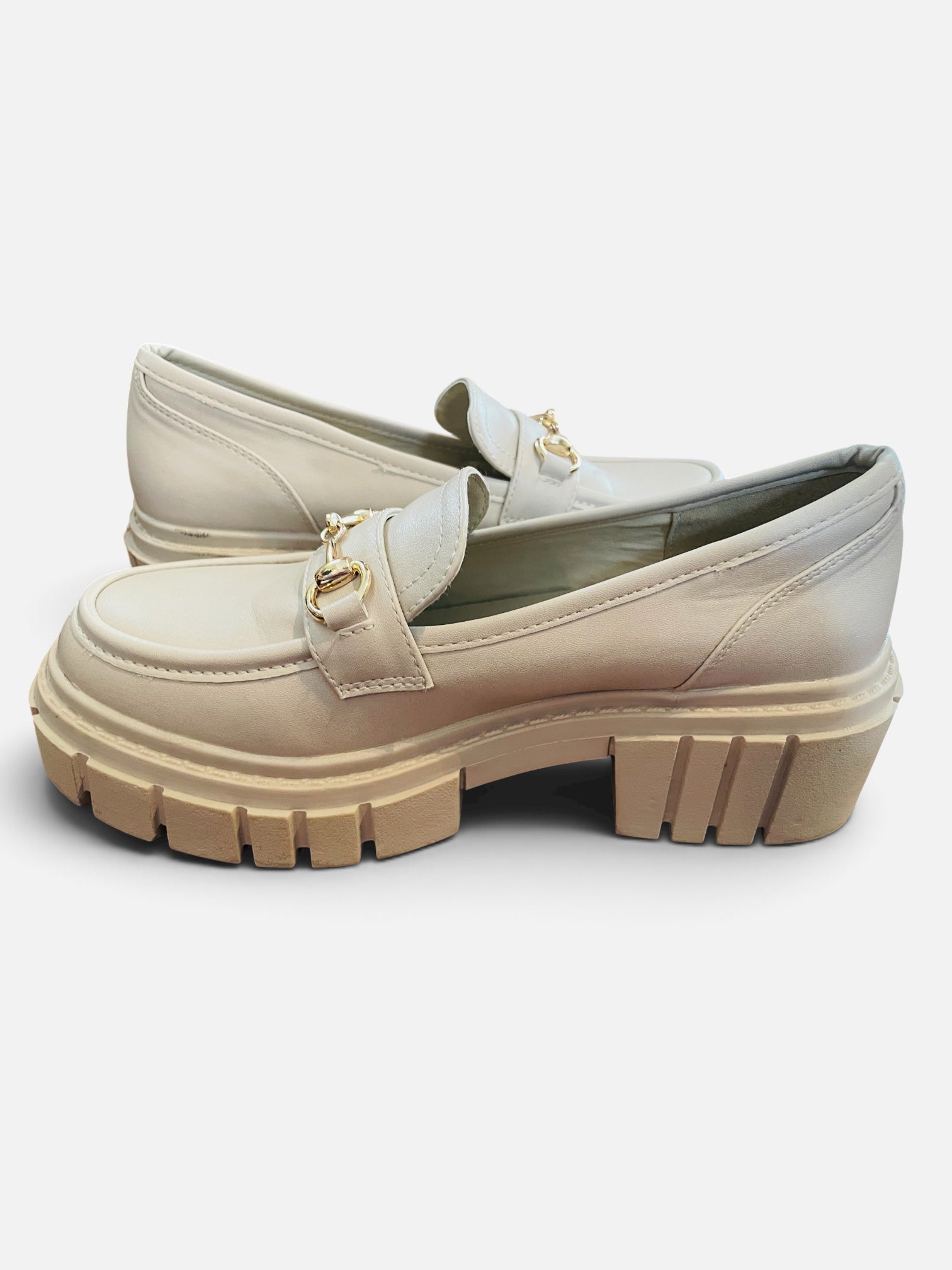 Souliers beige / Steve Madden / taille 6