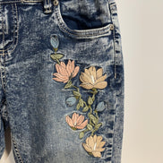 Jeans 3/4 broderies florales / aspect délavé / Suko Jeans / taille 4