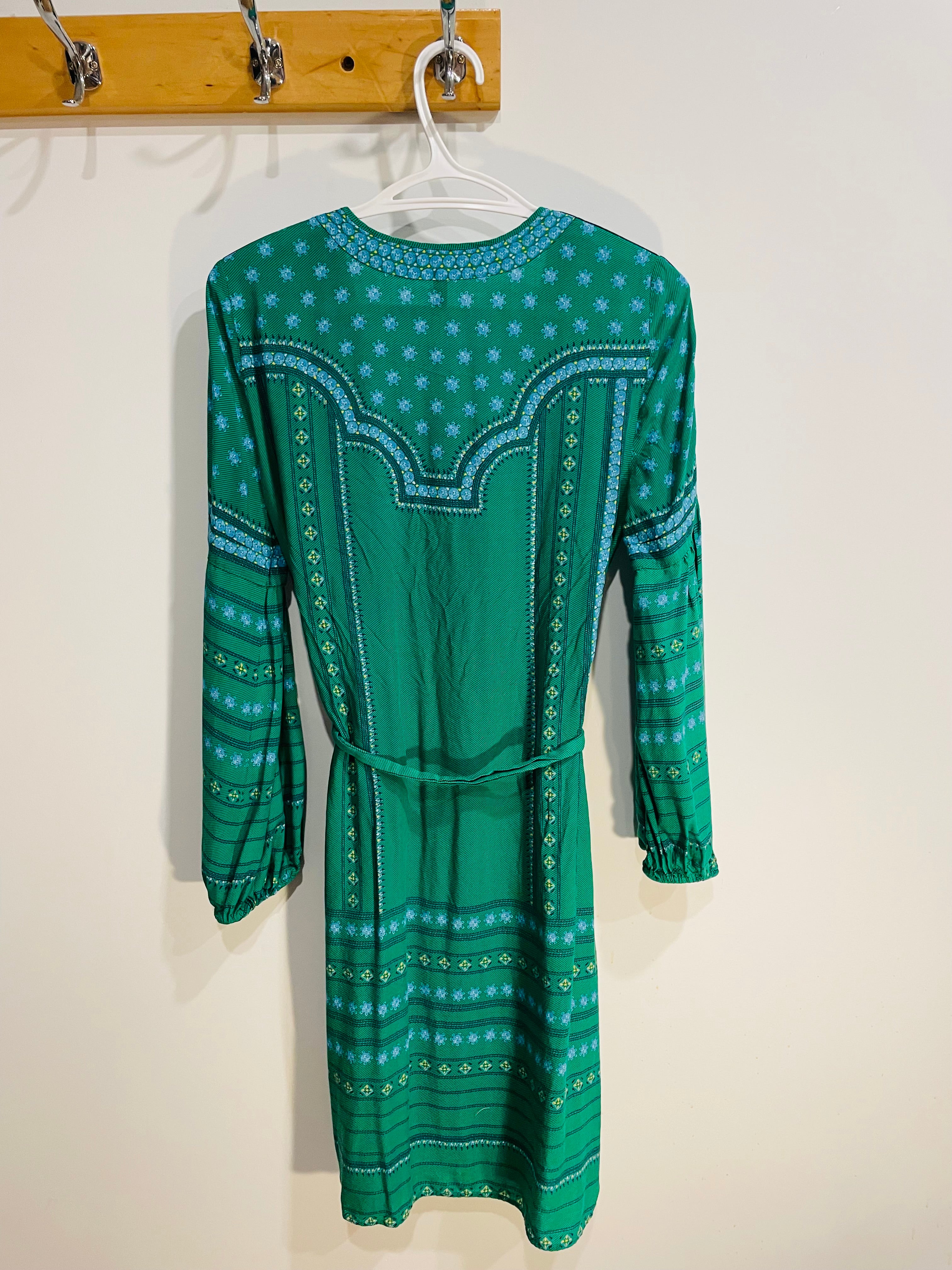 Robe verte avec fleurs et motifs bleus / BCBG MAXAZRIA / Taille XS