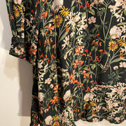 Robe noire et fleurie, courte, manches longues / Scotch & Soda / Taille small