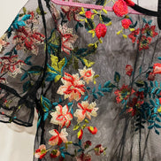Crop top fleurs brodées - taille Small à Medium