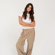 Lacey beige trousers - Daily Story