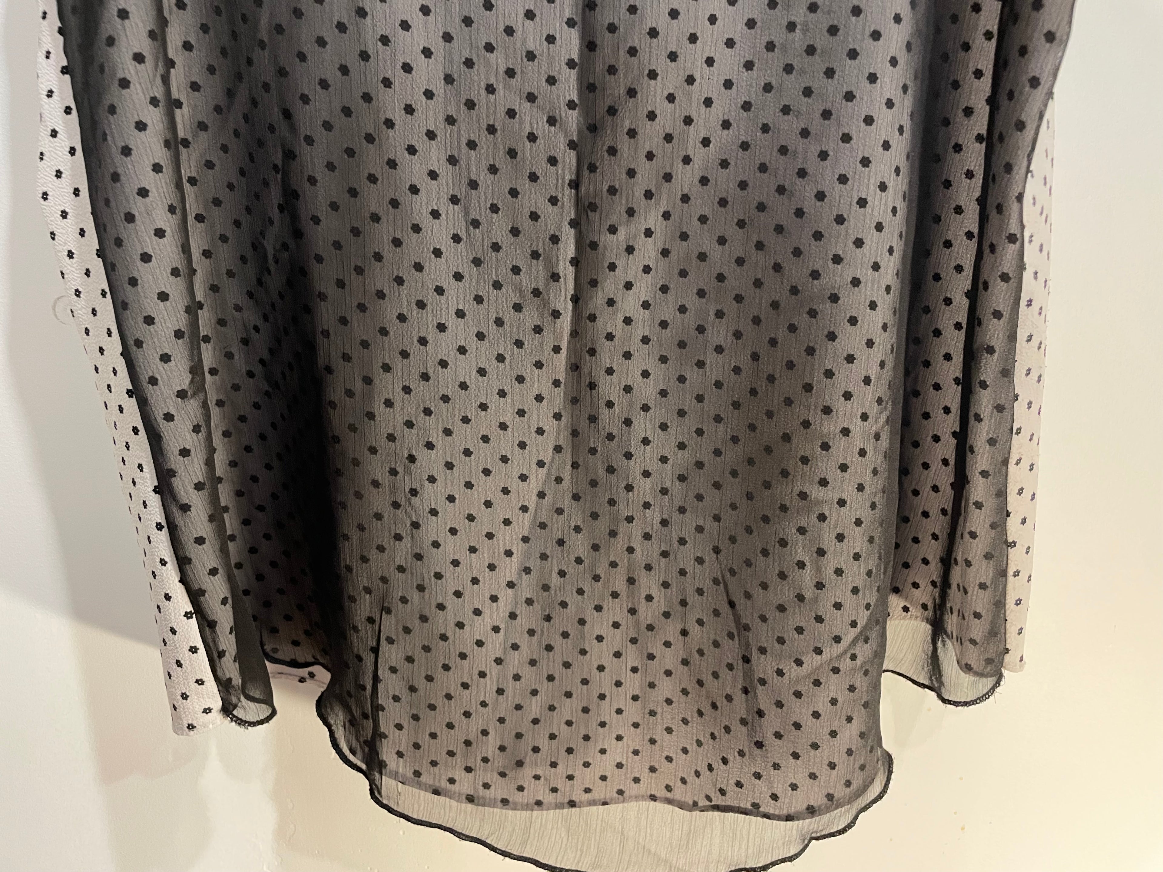 Camisole noire et blanche avec voilage / Marie C / Taille medium