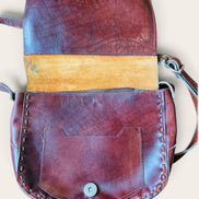 Sacoche cuir et broderie western