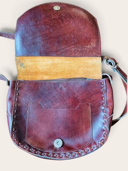 Sacoche cuir et broderie western