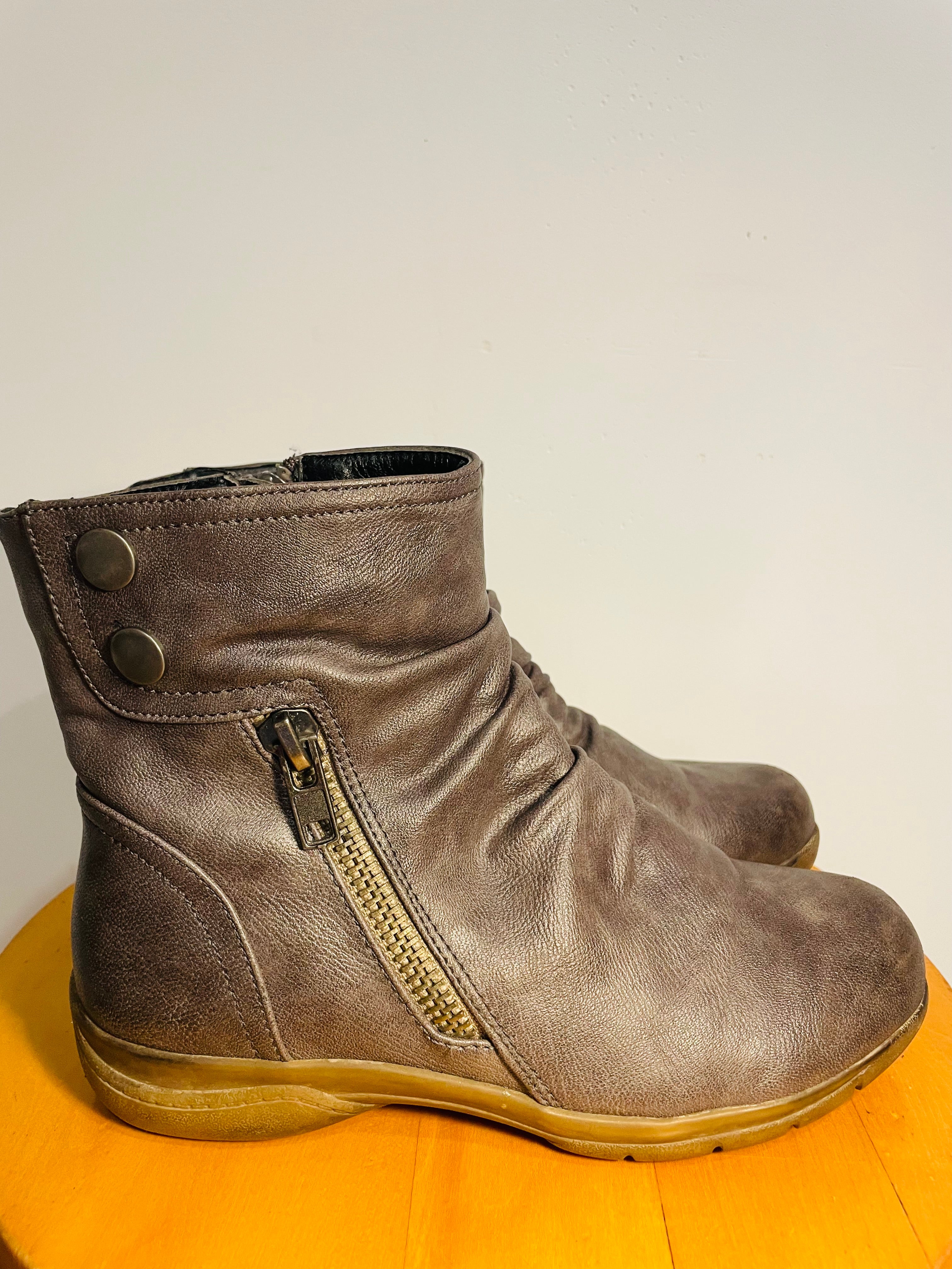 Bottes courtes cuir brun / Perfecto / taille 7 femme