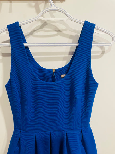 Robe bleue / Banana république taille OP petite