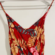 Jumpsuit Ananas Banana - rouge fleurie - col portefeuille et bretelles ajustables - taille Médium