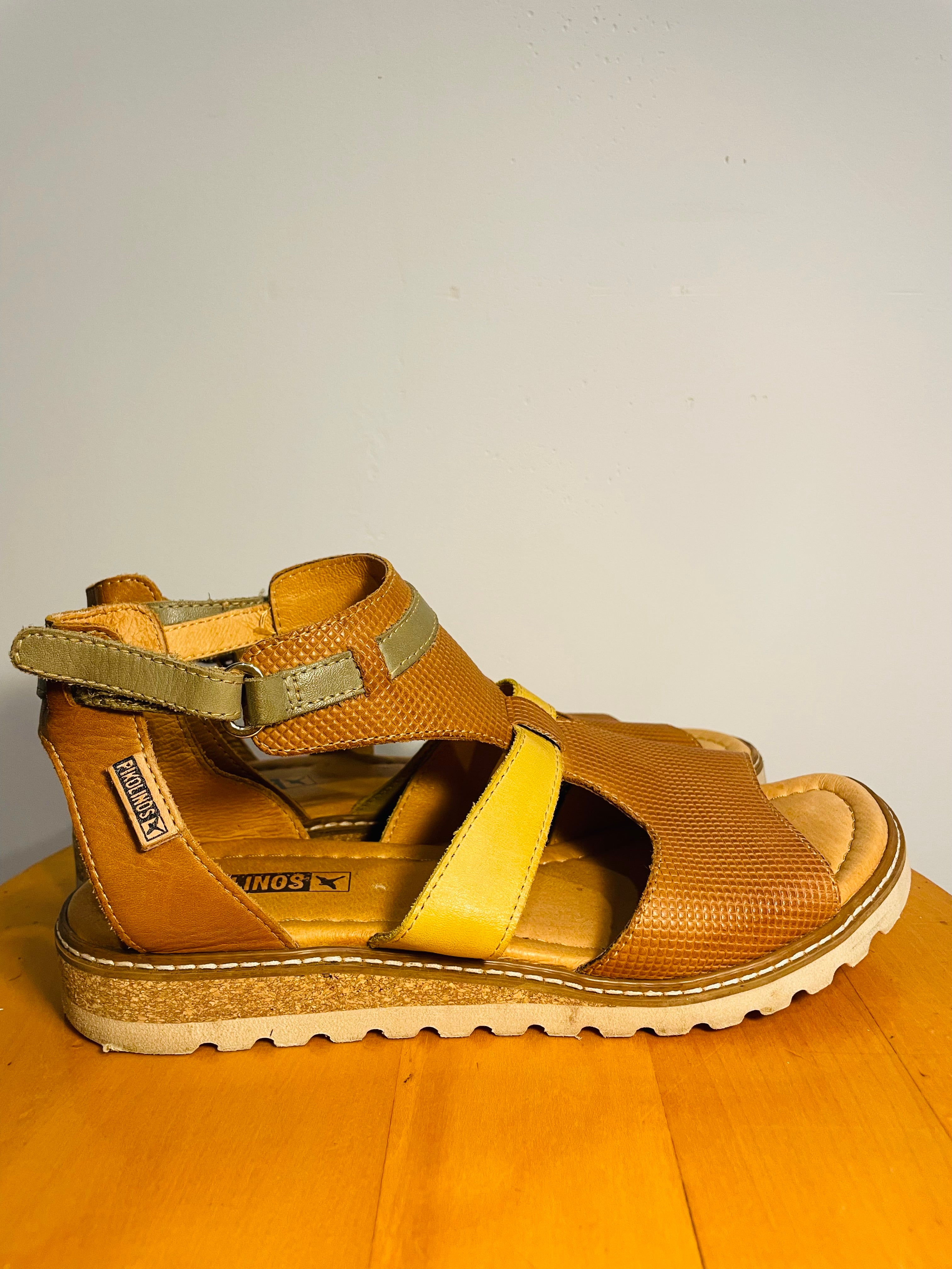 Sandales cuir beige et jaune / Pikolinos / taille 7 femme