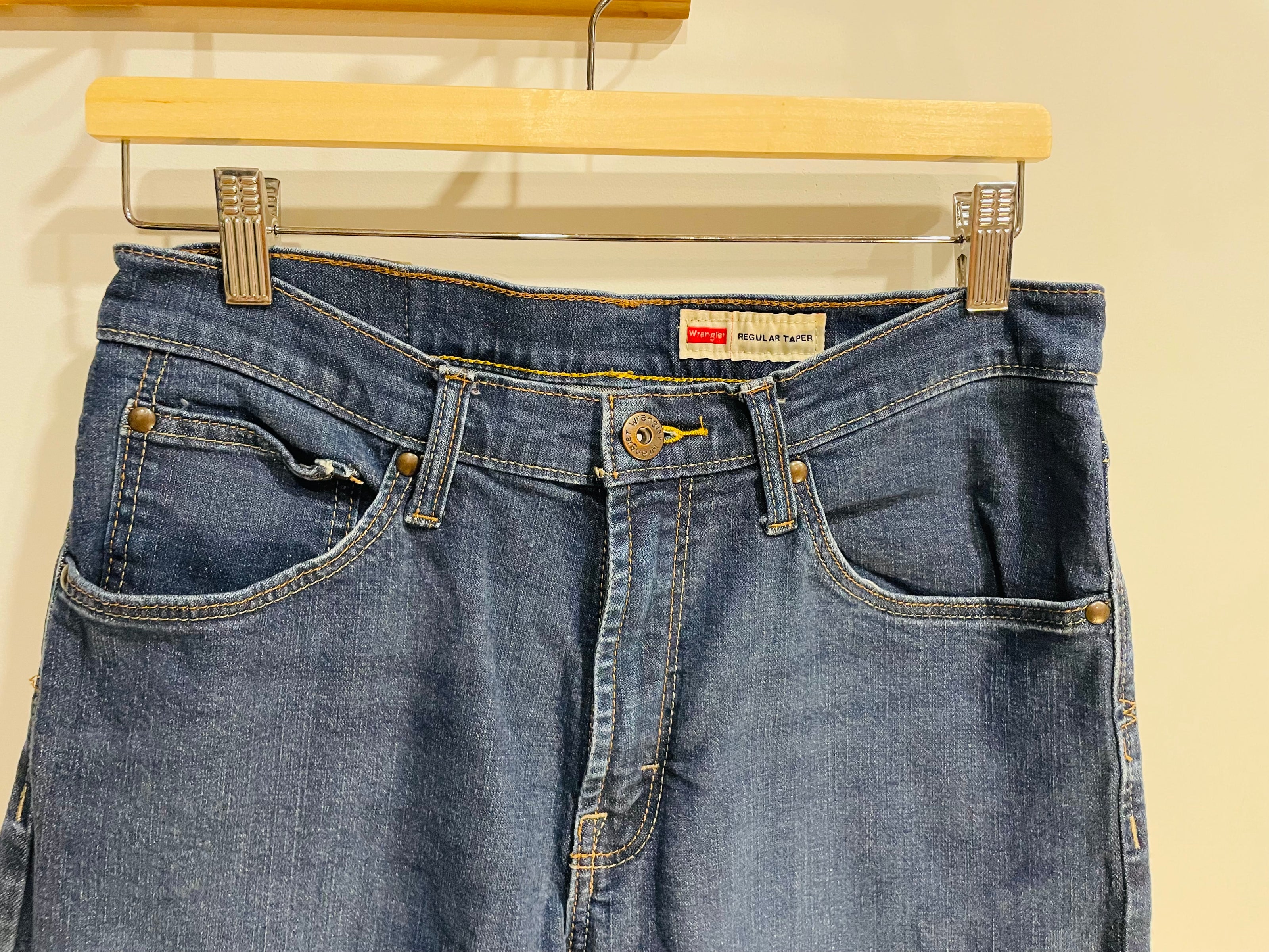 Jeans régular taper / Wrangler / Taille 30