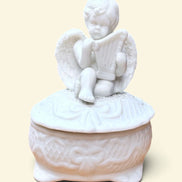 Petite boîte en céramique ange