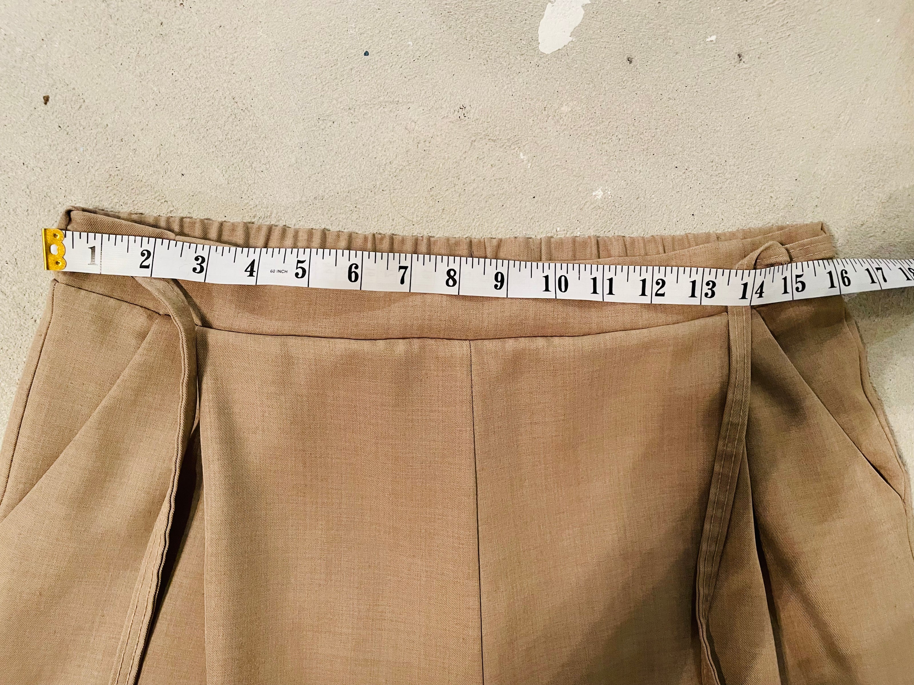 Lacey beige trousers - Daily Story