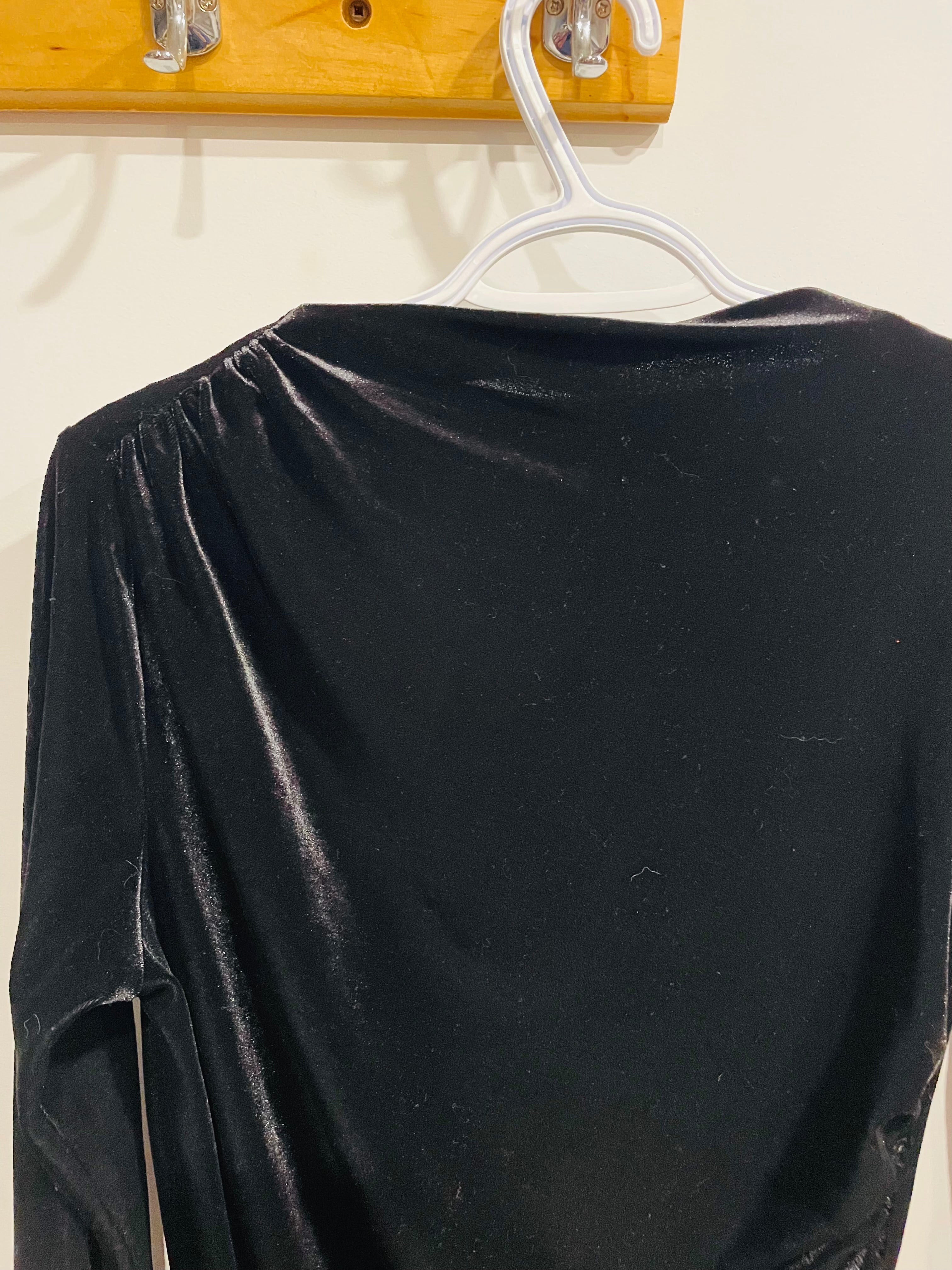 Black velvet dress - H&M (new)
