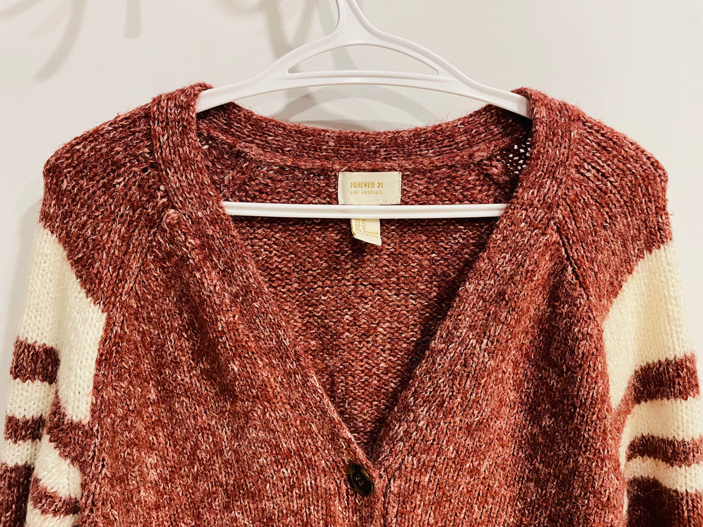 Chandail laine avec fermeture boutons / Forever 21 / Taille medium