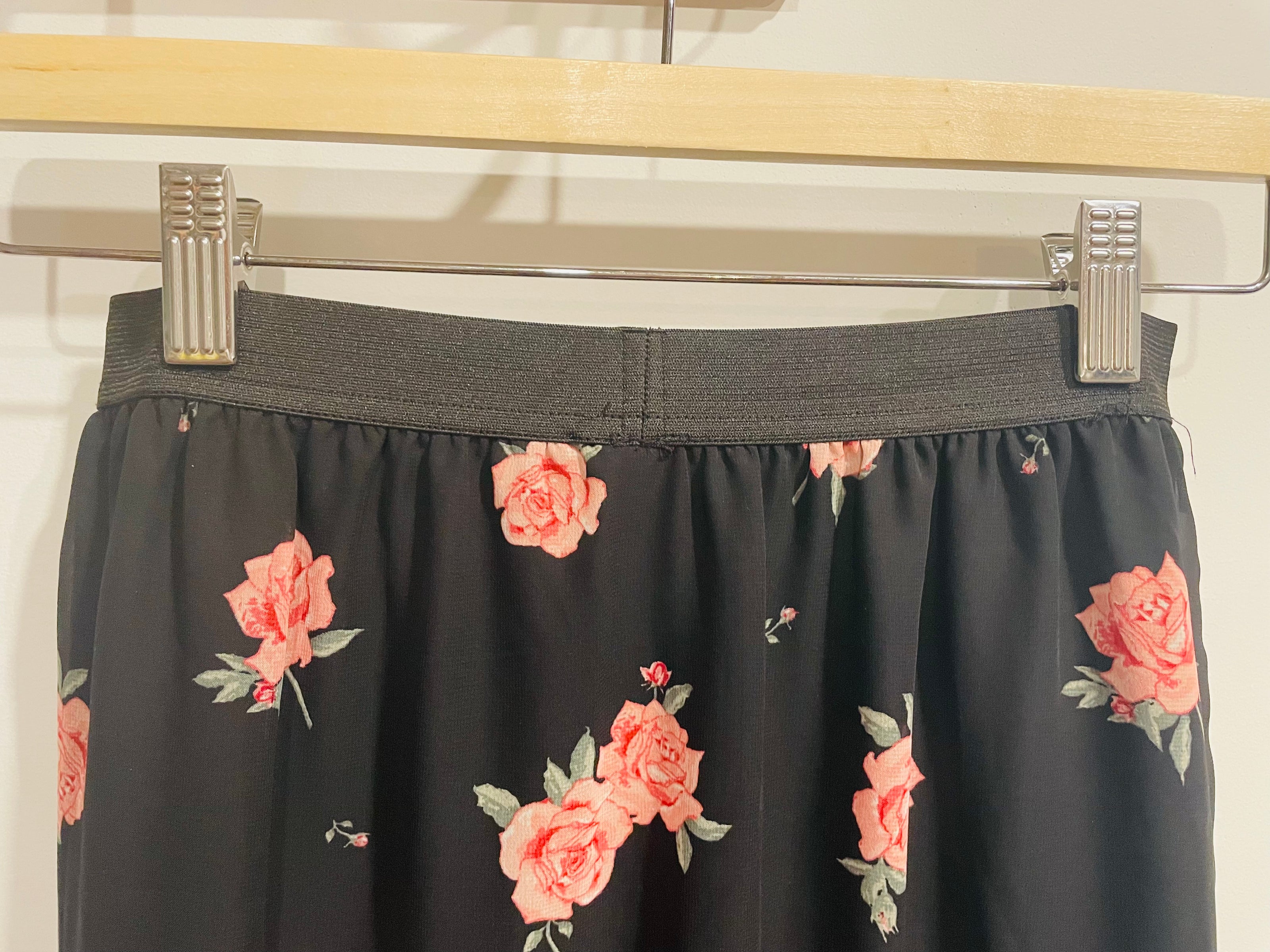 Jupe longue - taille élastique - motifs les roses - H&M Taille 4