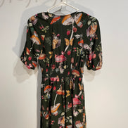 Robe verte motifs champignons, manches courtes bouffantes / Lez a Lez / Taille small
