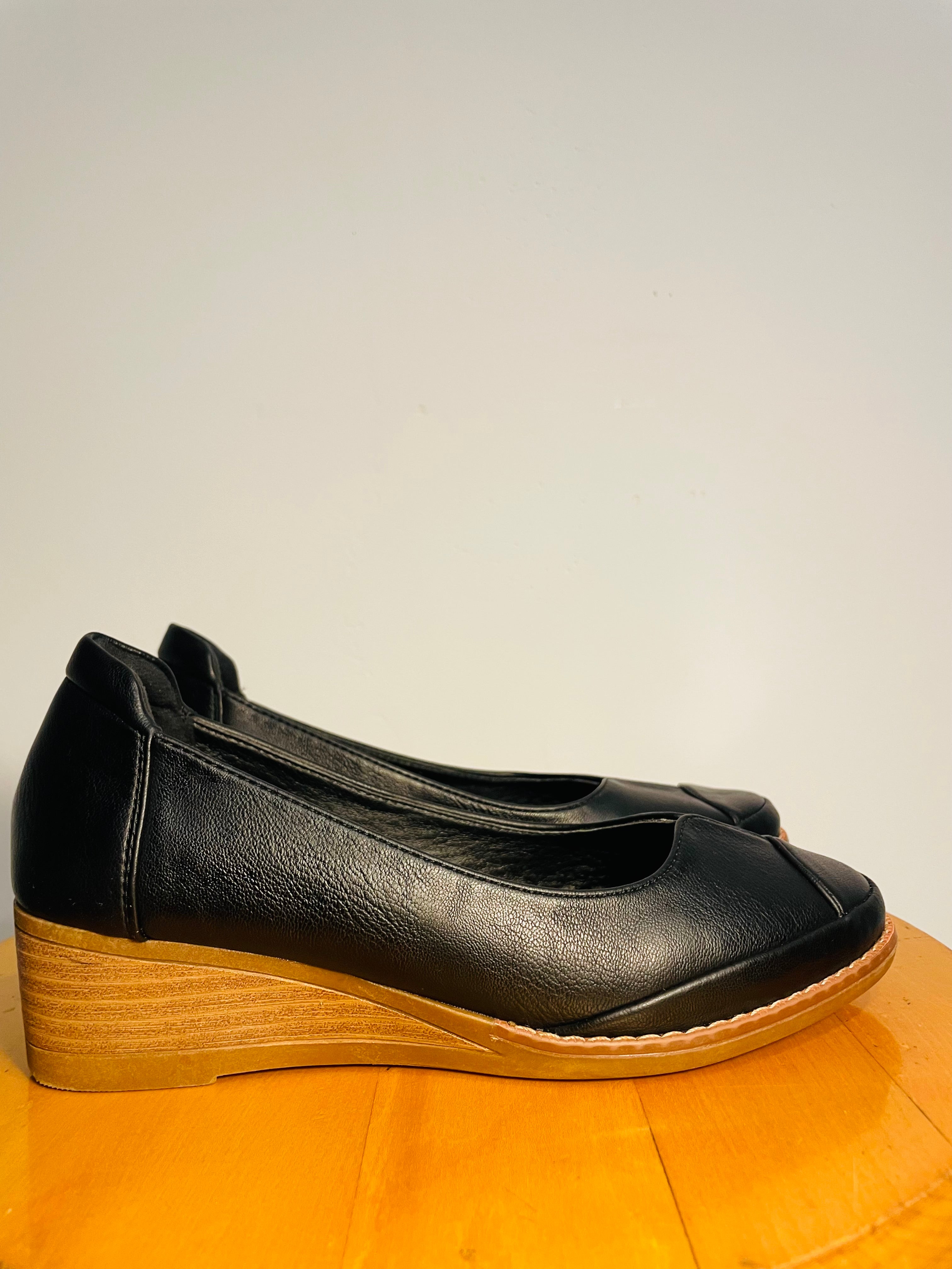 Ballerines cuir noir / Alberto / taille 6 femme