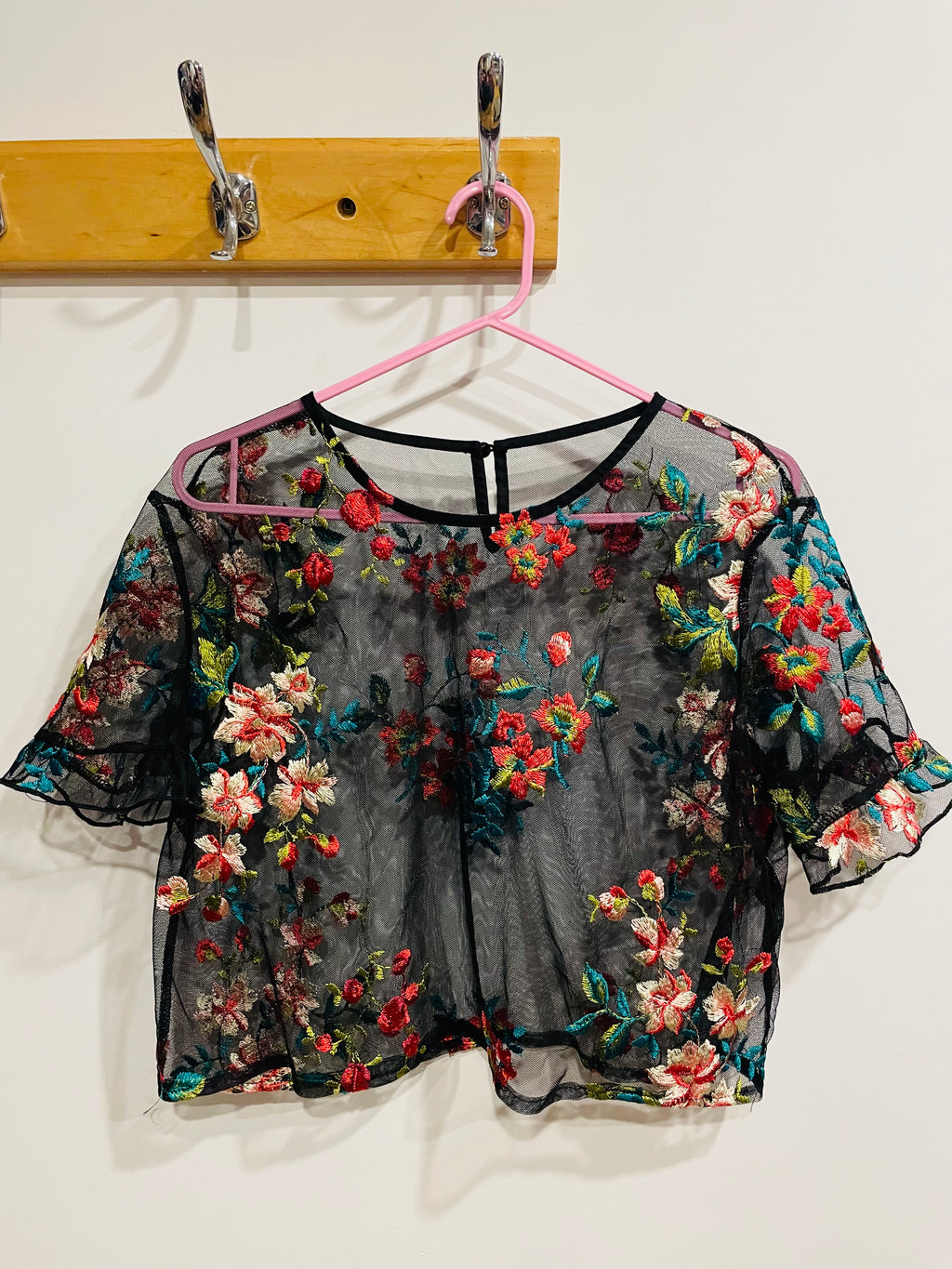 Crop top fleurs brodées