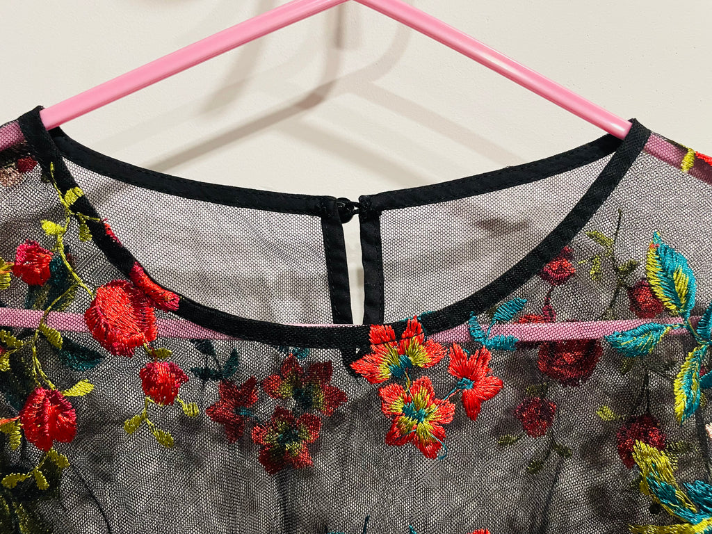 Crop top fleurs brodées