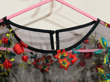 Crop top fleurs brodées - taille Small à Medium