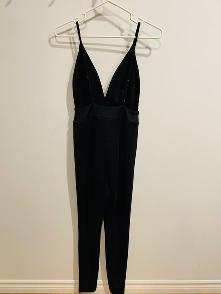 Jumpsuit noir a devant plongeant et a dos nu - Revamped - taille Small