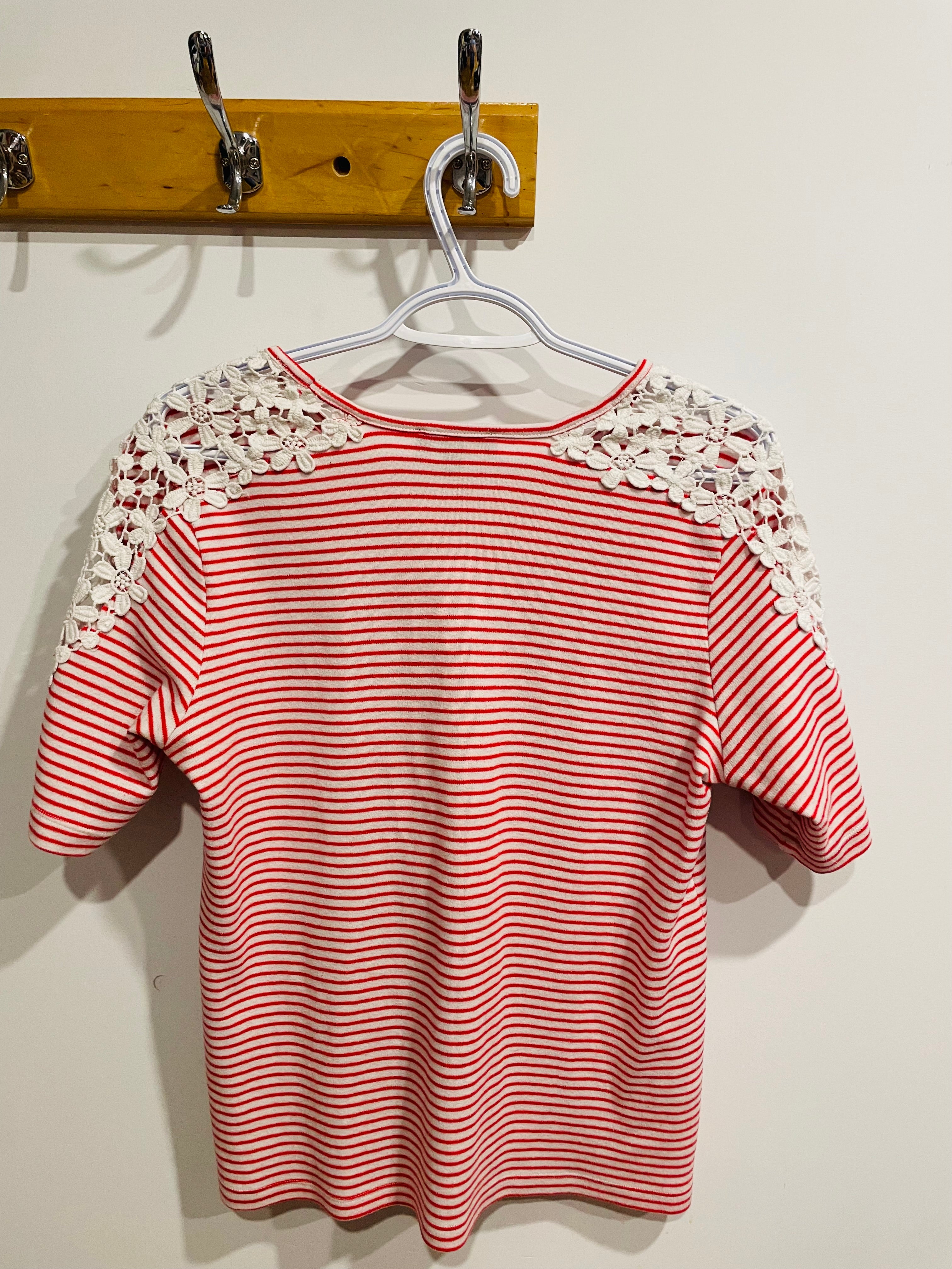 T shirt vintage rayé et manches dentelles / taille médium